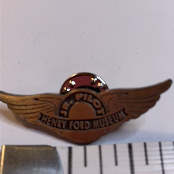 Henry Ford Museum Jr. Pilot 👩✈️ 👨✈️ Pin - Picture 2 of 2